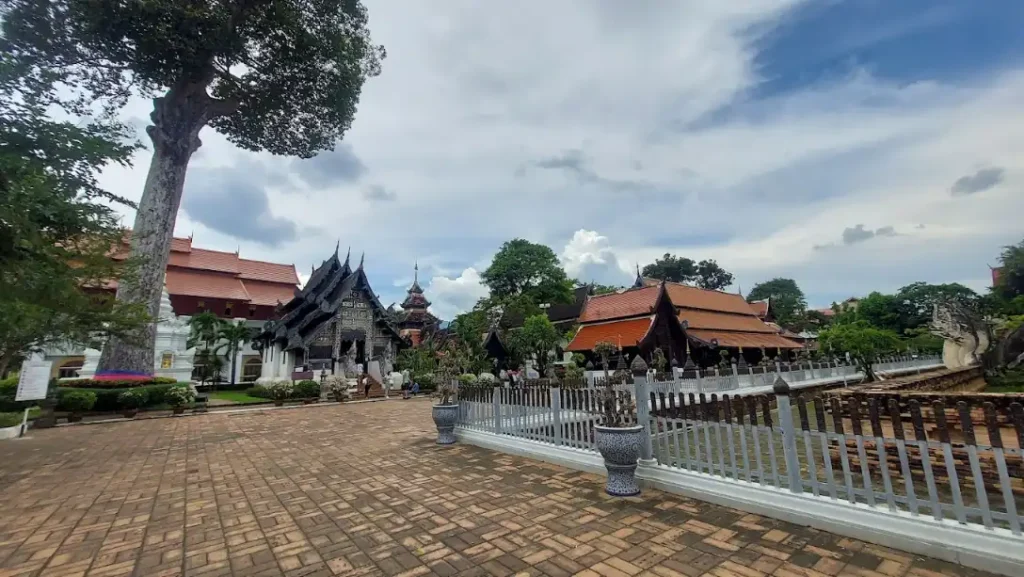 wat chedi luang chiang mai